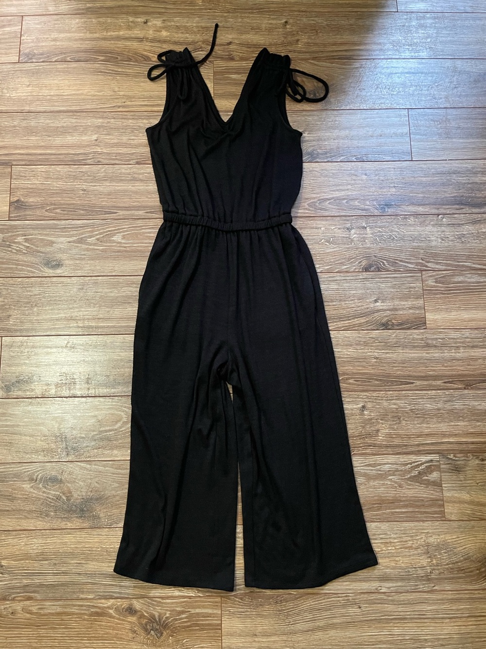 V-Neck Black Tie-Shoulder Wide-Leg Jumpsuit